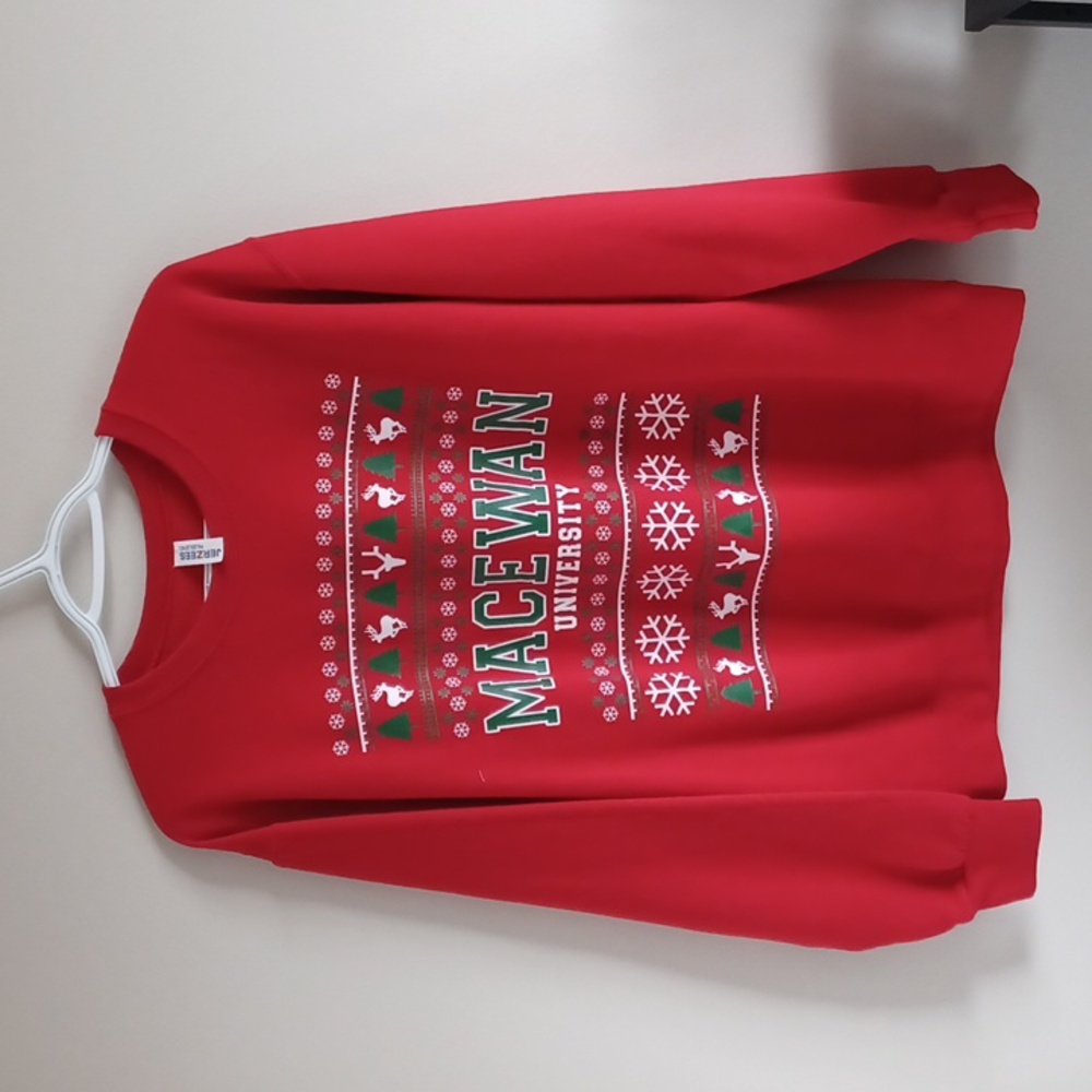 Macewan Christmas sweater